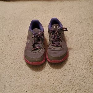 Girls under Armour sneakers